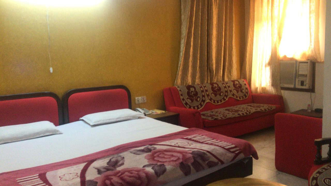 Hotel Sukant Palace Delhi  Ngoại thất bức ảnh